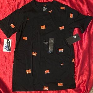 NWT Nike Boys Shoe Box Graphic Tee T-Shirt
